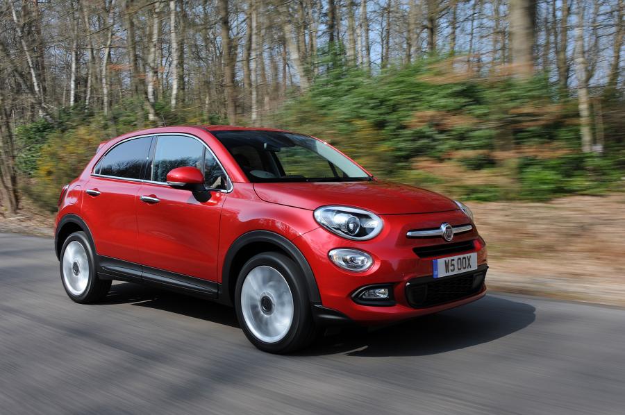  Fiat 500X 2015 года  (UK) (фото 24 из 31)
